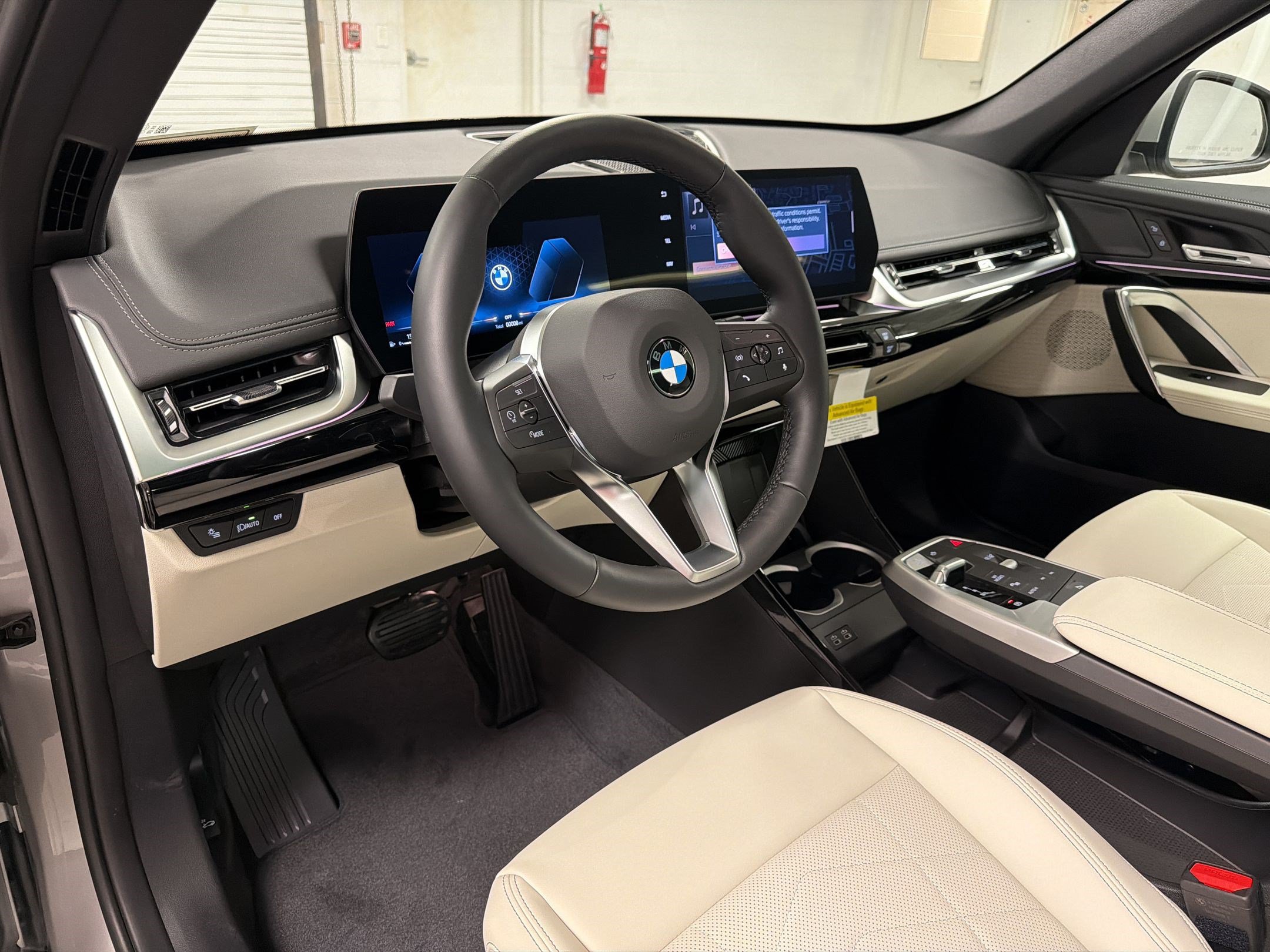 New 2026 BMW X1 xDrive28i w/ Convenience Package AWD/4WD image 4