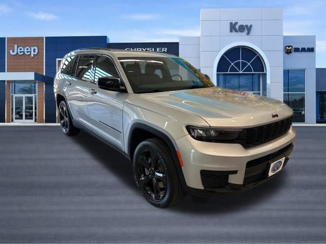 Used 2023 Jeep Grand Cherokee L Laredo image 10