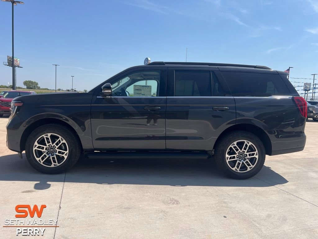 New 2025 Ford Expedition Active image 4