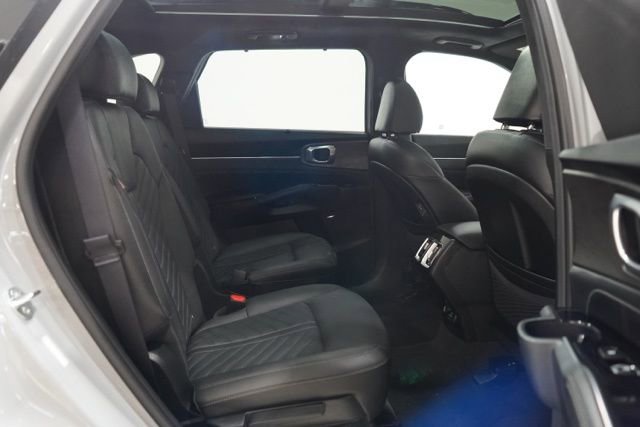 Used 2025 Kia Sorento SX Prestige image 42