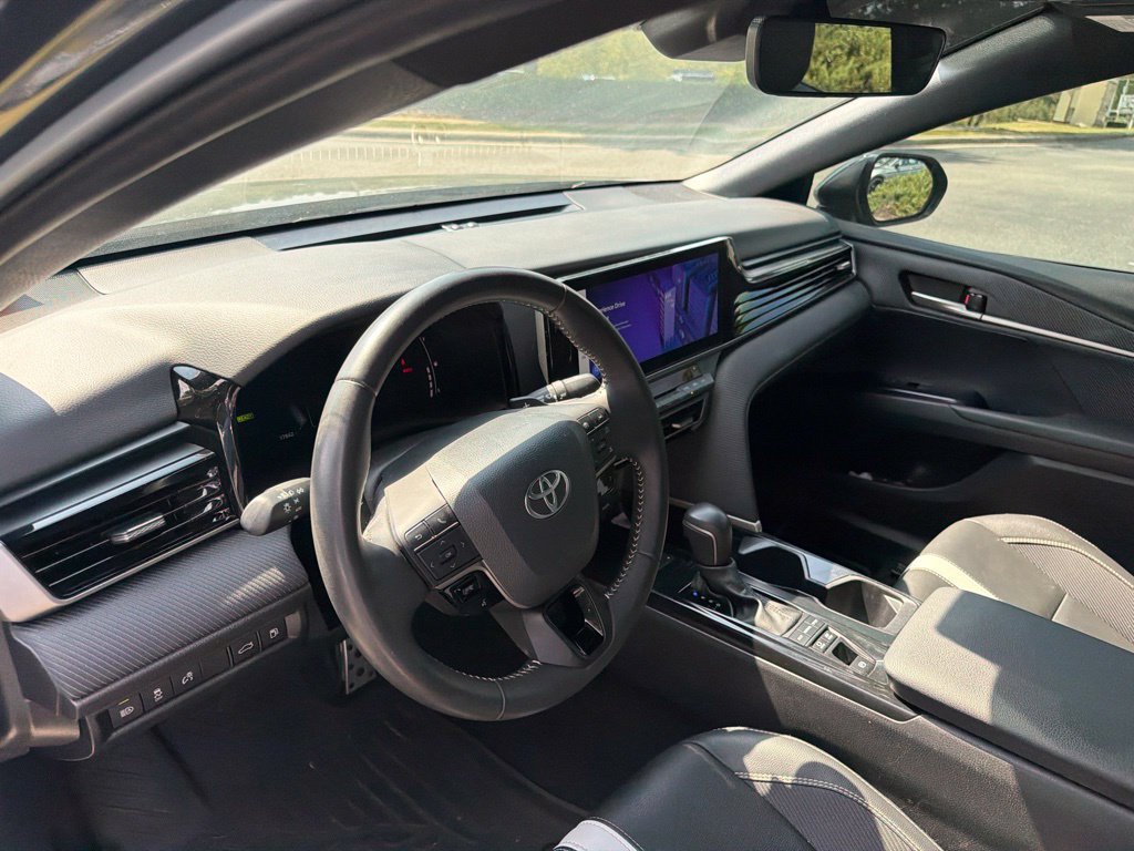 Used 2025 Toyota Camry SE w/ Multimedia Upgrade Package FWD image 9