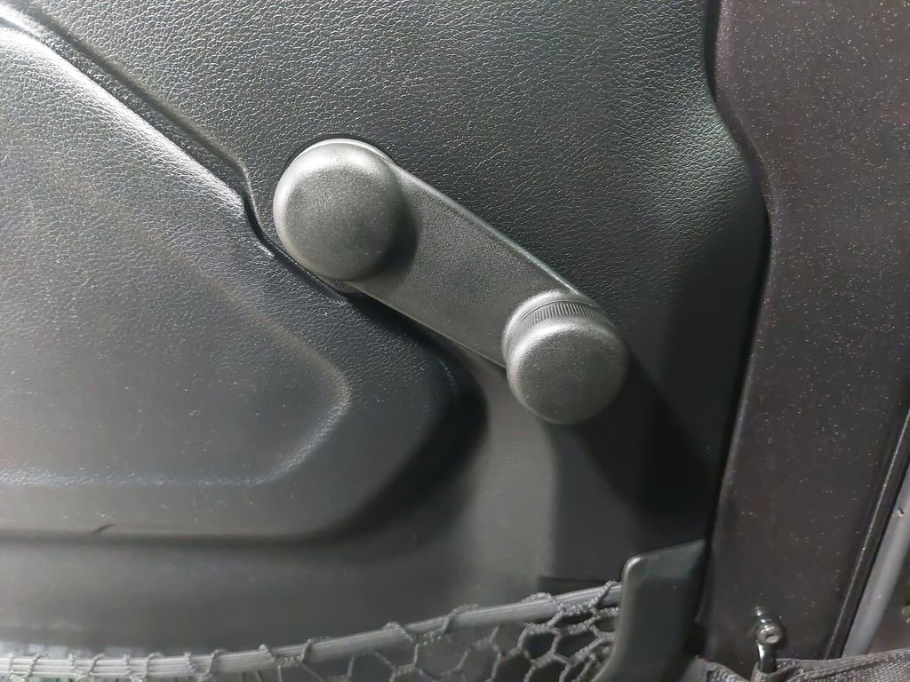 Used 2018 Jeep Wrangler Unlimited Sport image 28