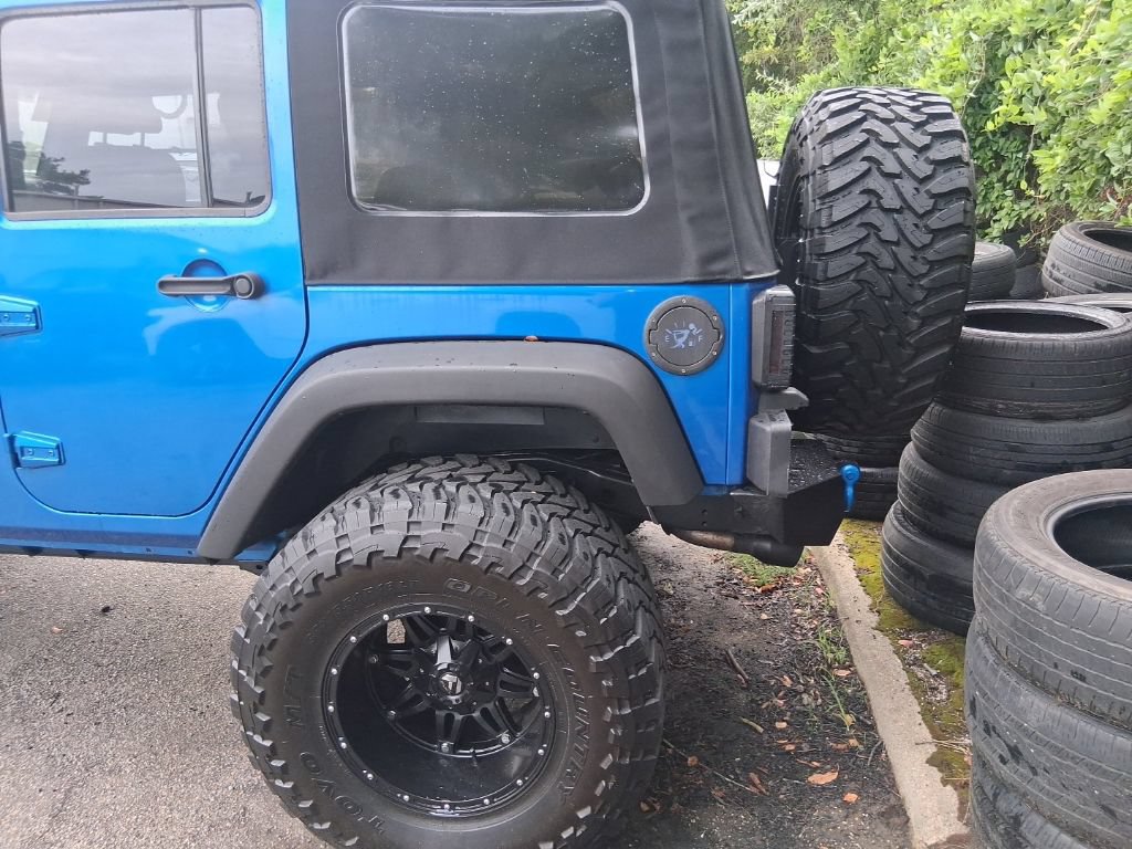 Used 2015 Jeep Wrangler Unlimited Sport w/ Quick Order Package 24S AWD/4WD image 15