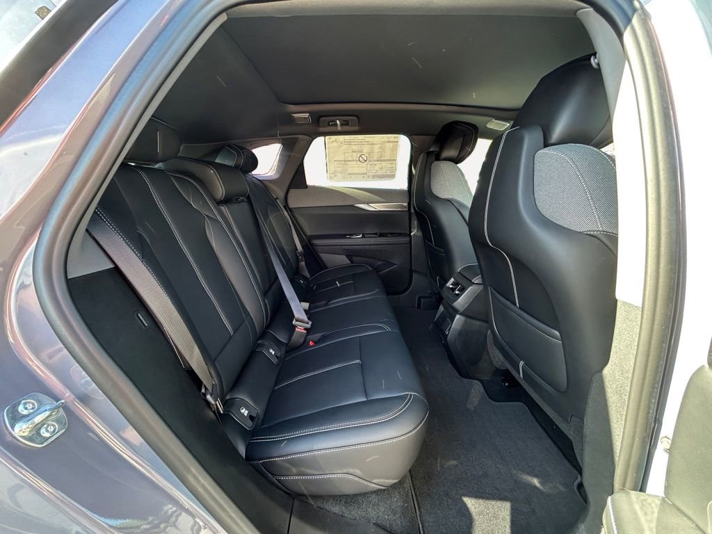 Used 2025 Cadillac Optiq Luxury 1 AWD/4WD image 11