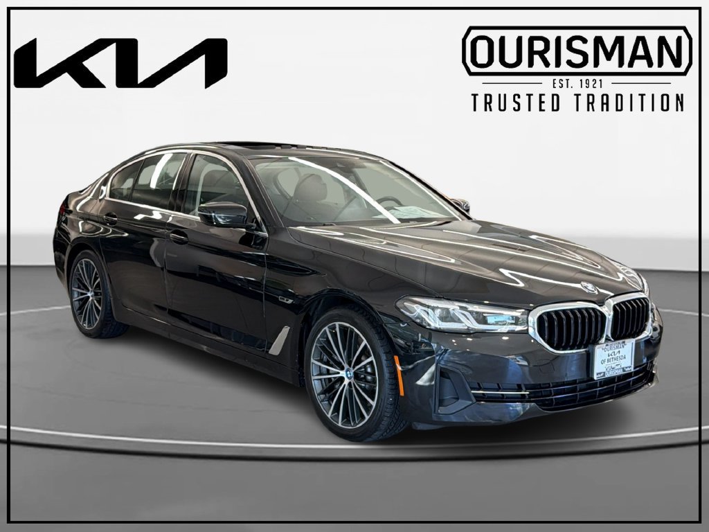 Used 2022 BMW 530e xDrive w/ Convenience Package AWD/4WD image 1