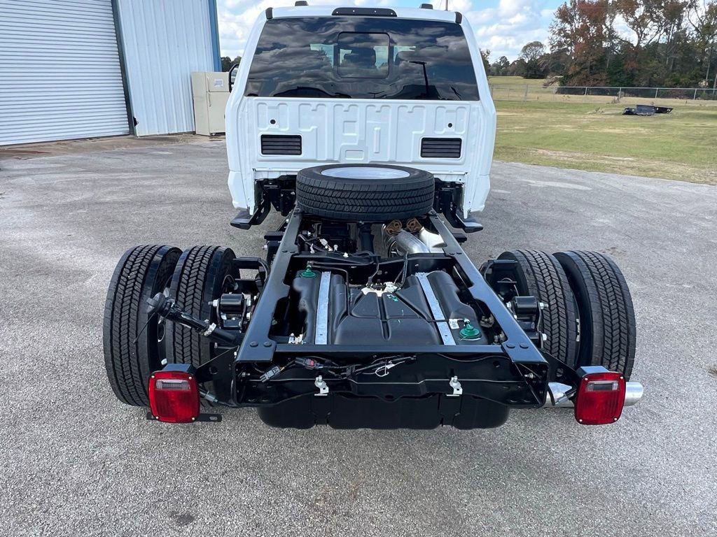 New 2026 Ford F450 XL w/ XL Chrome Package image 4