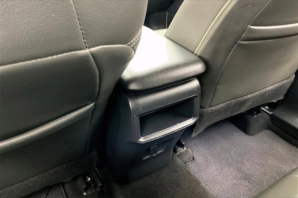 Used 2019 Toyota RAV4 LE image 33