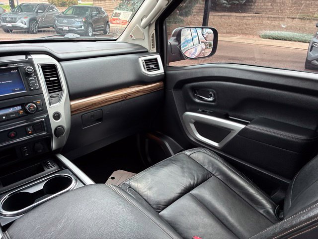 Used 2017 Nissan Titan SL AWD/4WD image 28
