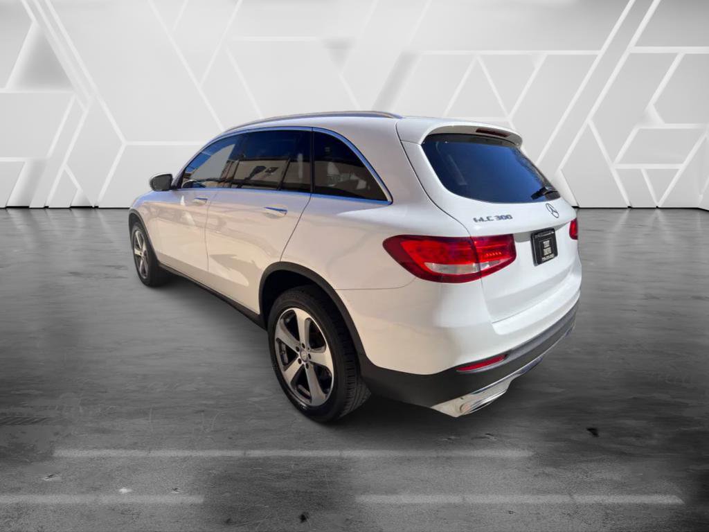 Used 2017 Mercedes-Benz GLC 300 w/ Premium 1 Package image 8