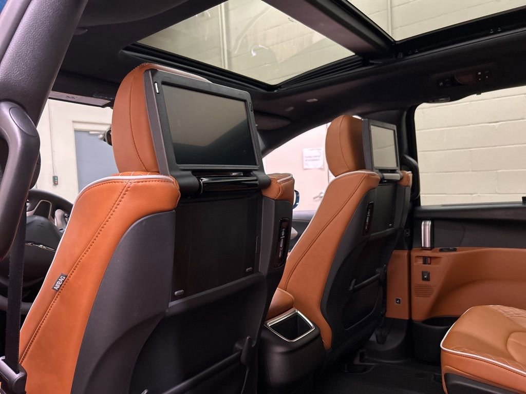 Used 2024 Chrysler Pacifica Pinnacle w/ Trailer Tow Group image 27