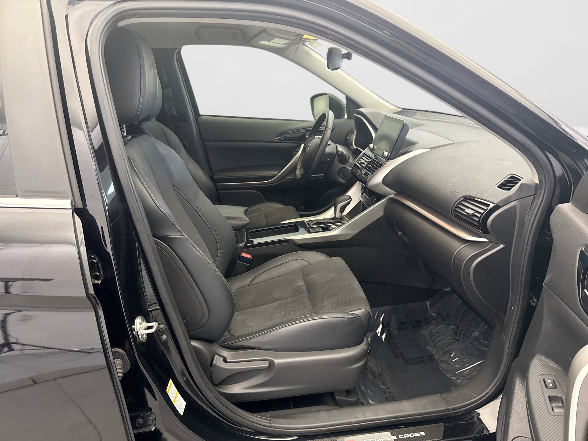 Used 2023 Mitsubishi Eclipse Cross SE AWD/4WD image 17