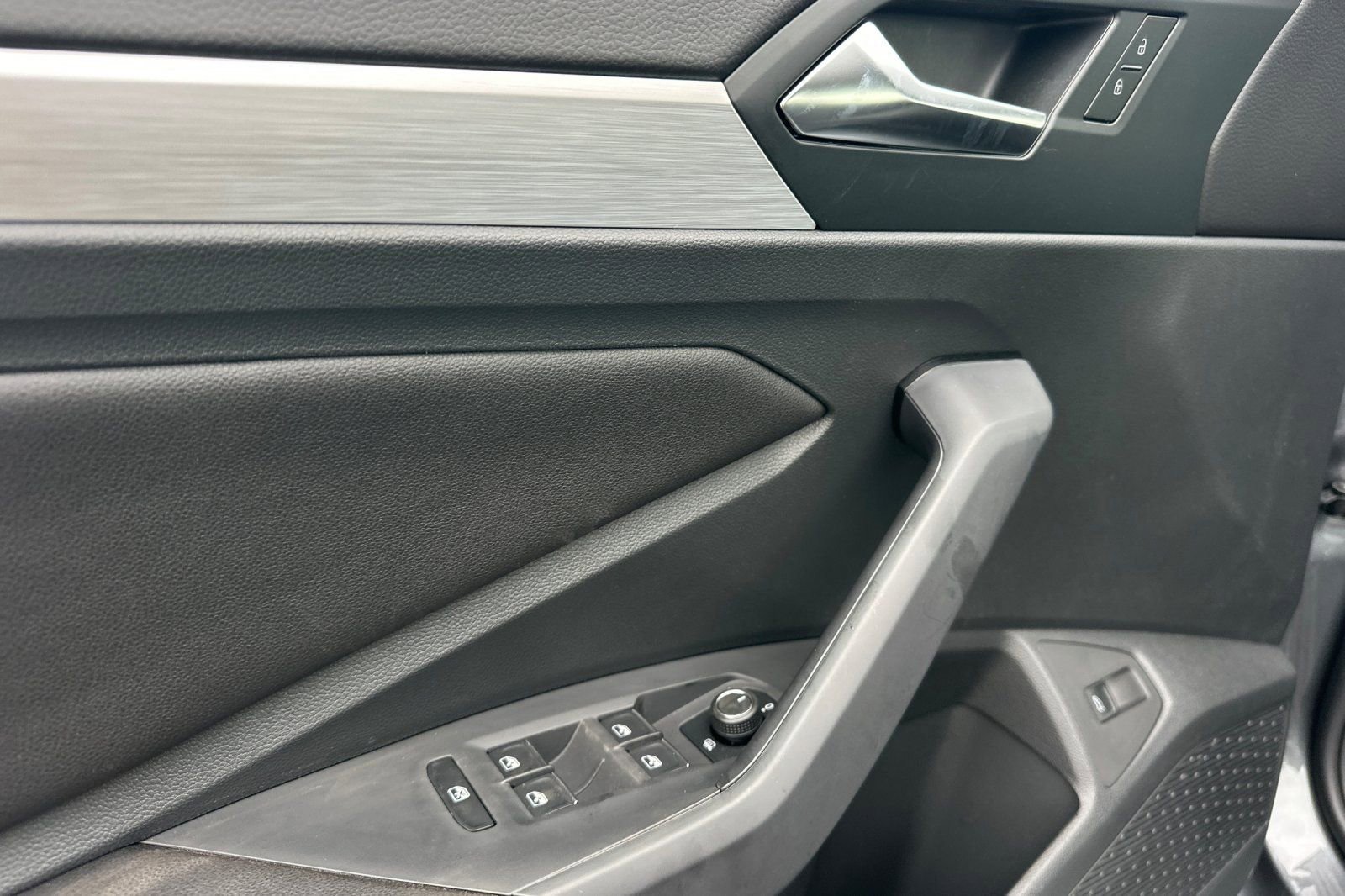 New 2025 Volkswagen Jetta Sport FWD image 11
