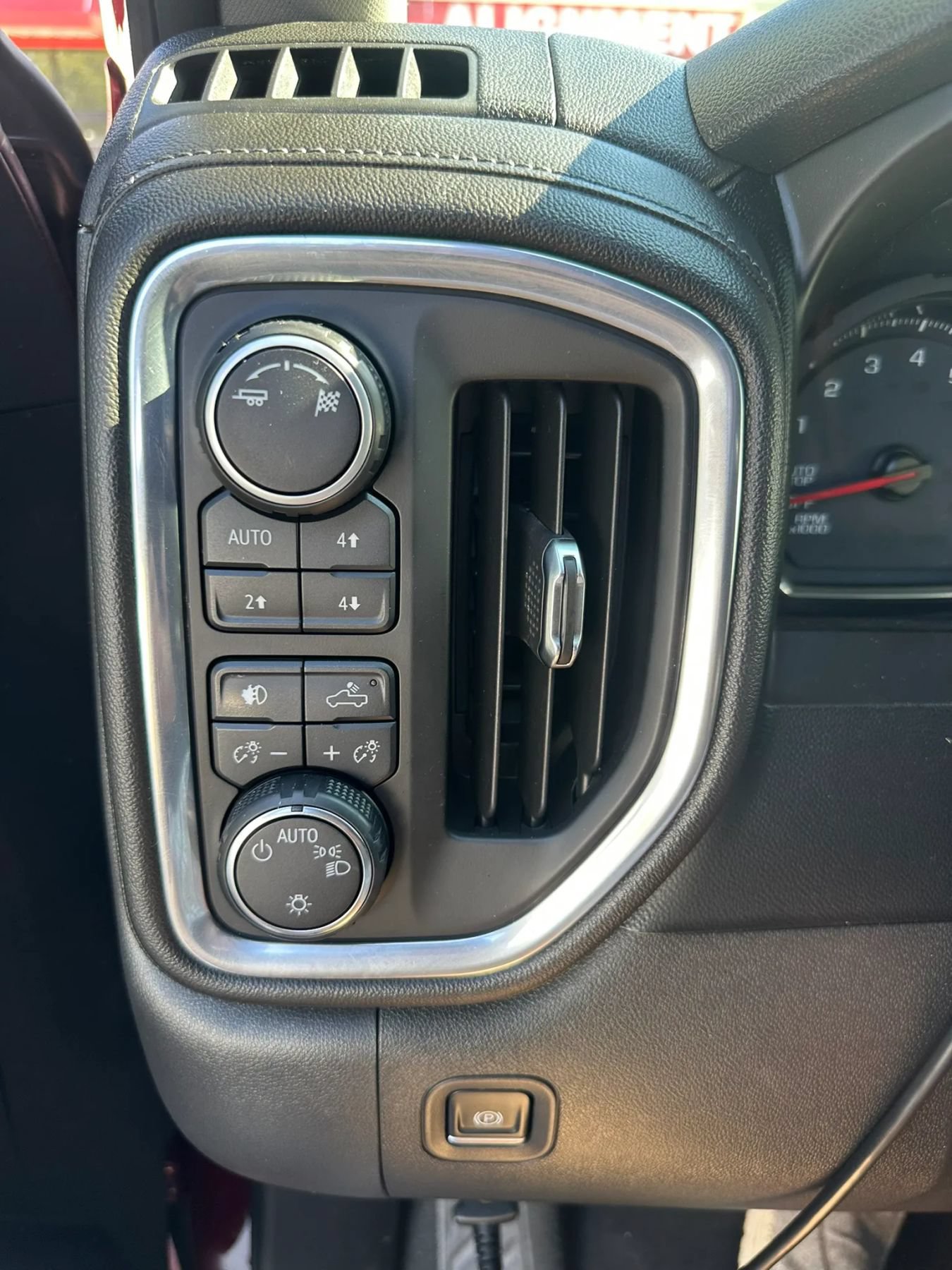 Used 2019 Chevrolet Silverado 1500 RST AWD/4WD image 43