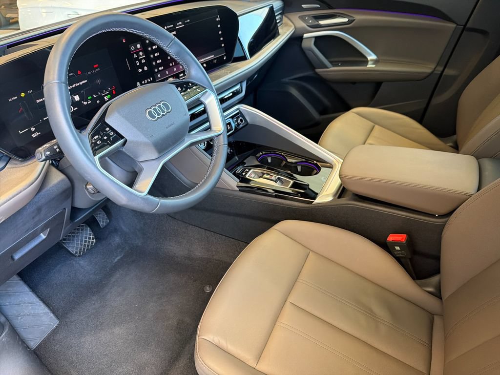 Used 2025 Audi Q5 Premium Plus w/ Premium Plus AWD/4WD image 11