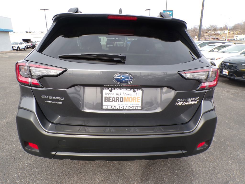 Used 2025 Subaru Outback Premium w/ Popular Package #1A image 3