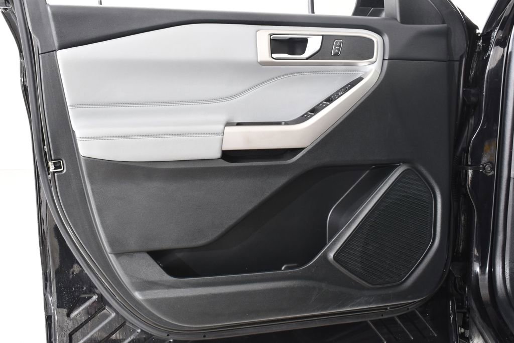 Used 2023 Ford Explorer XLT w/ Equipment Group 202A image 26