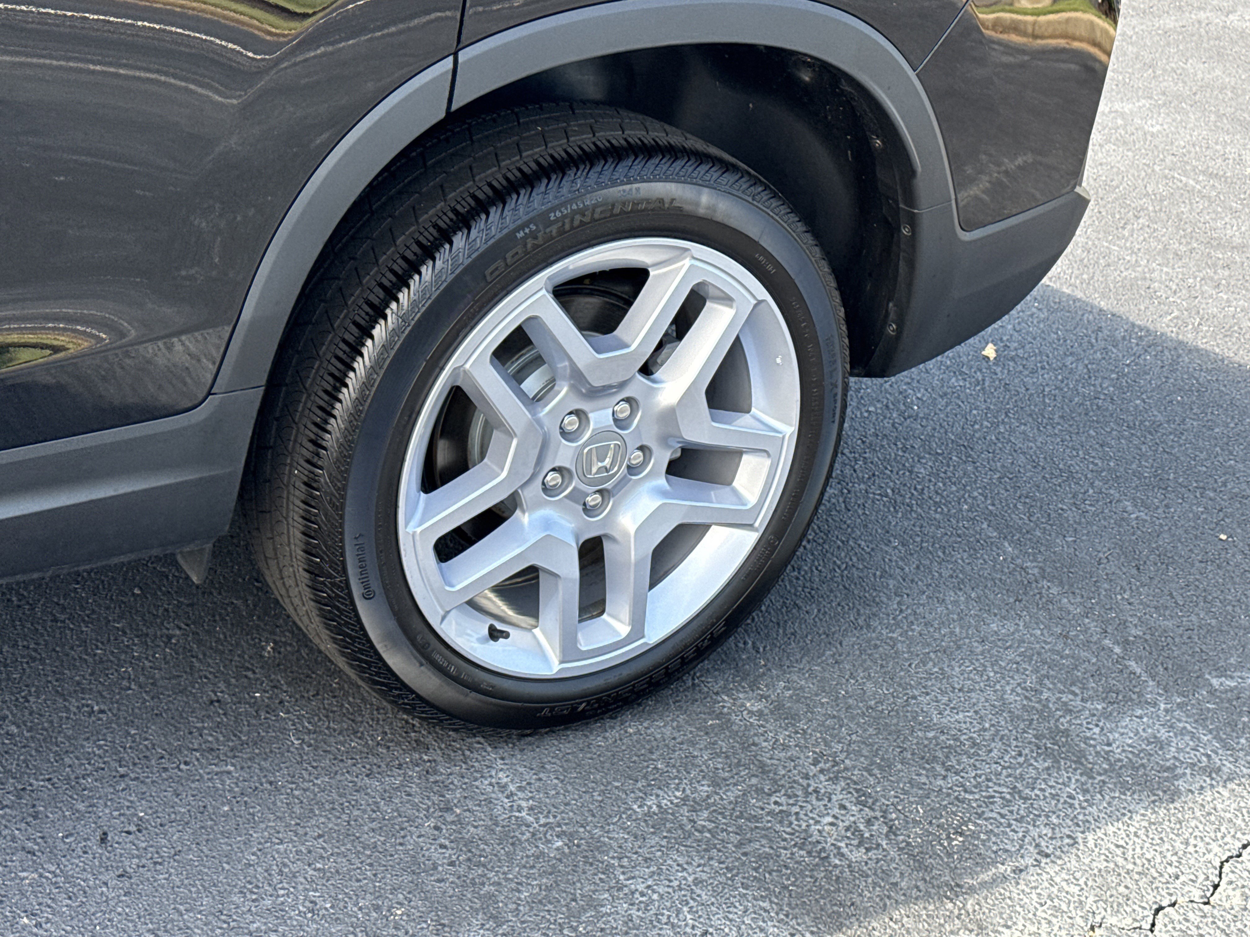 Used 2025 Honda Passport EX-L image 35