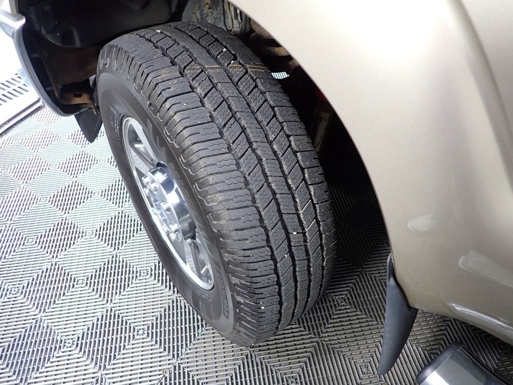Used 2011 Ford F350 Lariat w/ Lariat Interior Pkg AWD/4WD image 43