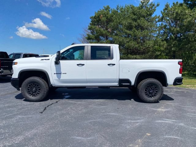 New 2026 Chevrolet Silverado 2500 ZR2 w/ LPO, Dark Essentials Package AWD/4WD image 2