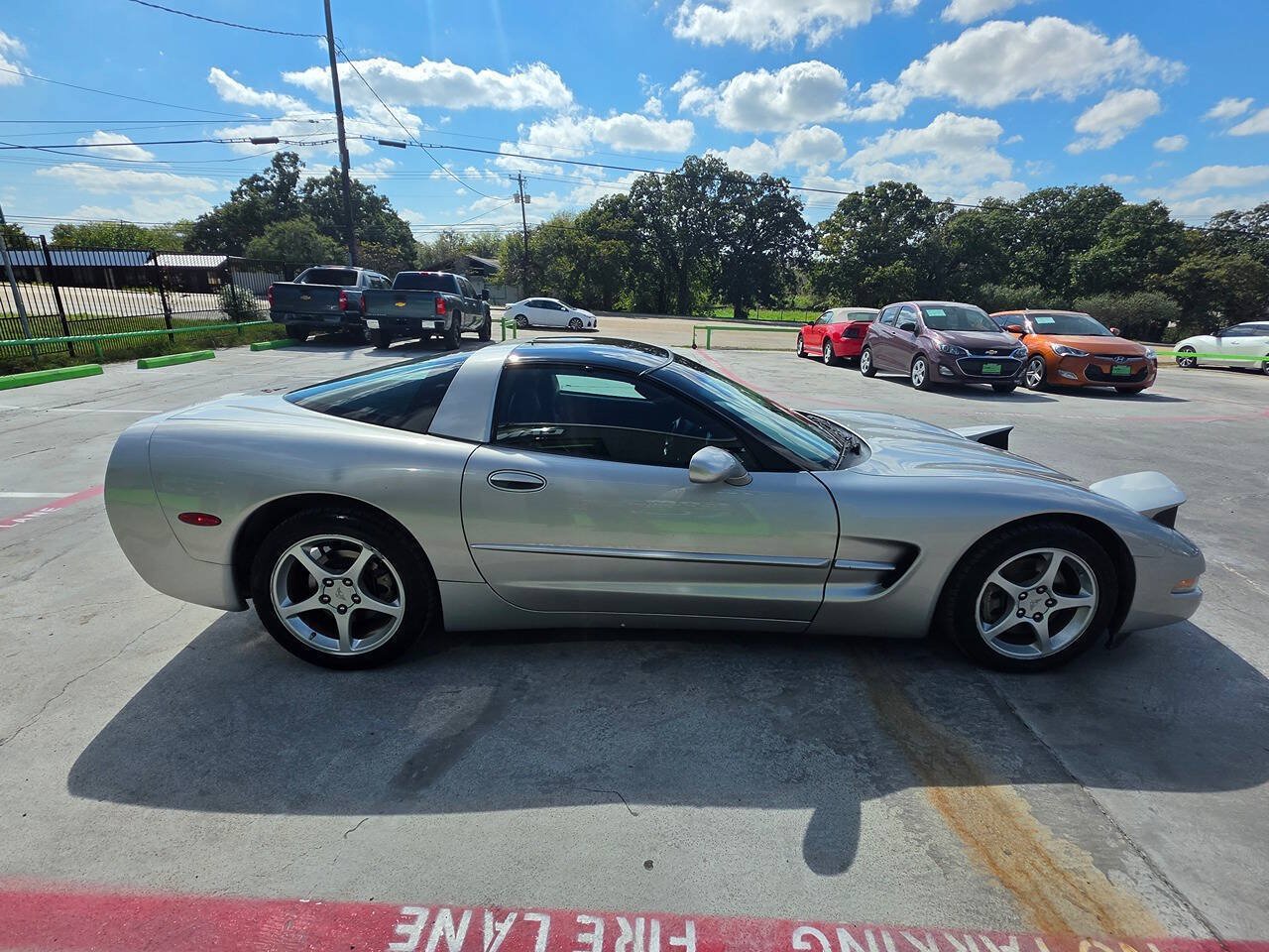 Used 2004 Chevrolet Corvette Coupe w/ Preferred Equipment Group RWD image 16