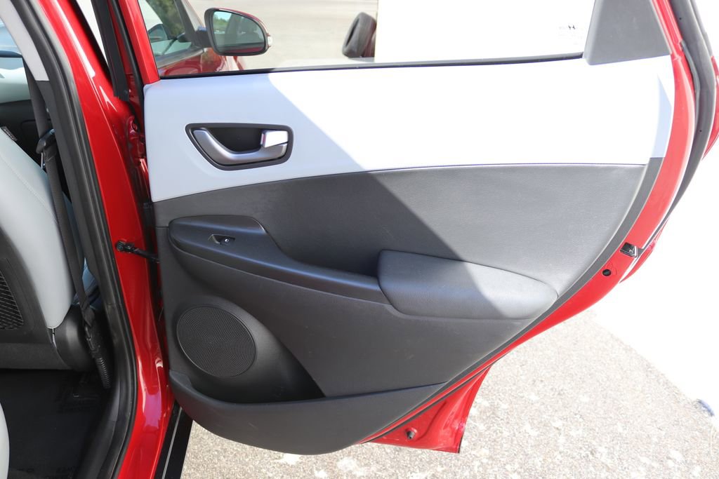 Used 2021 Hyundai Kona Ultimate FWD image 31