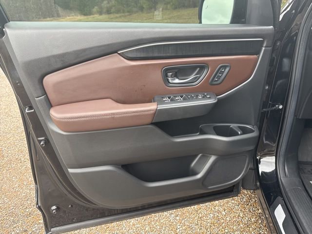 Used 2025 Honda Pilot Elite image 17