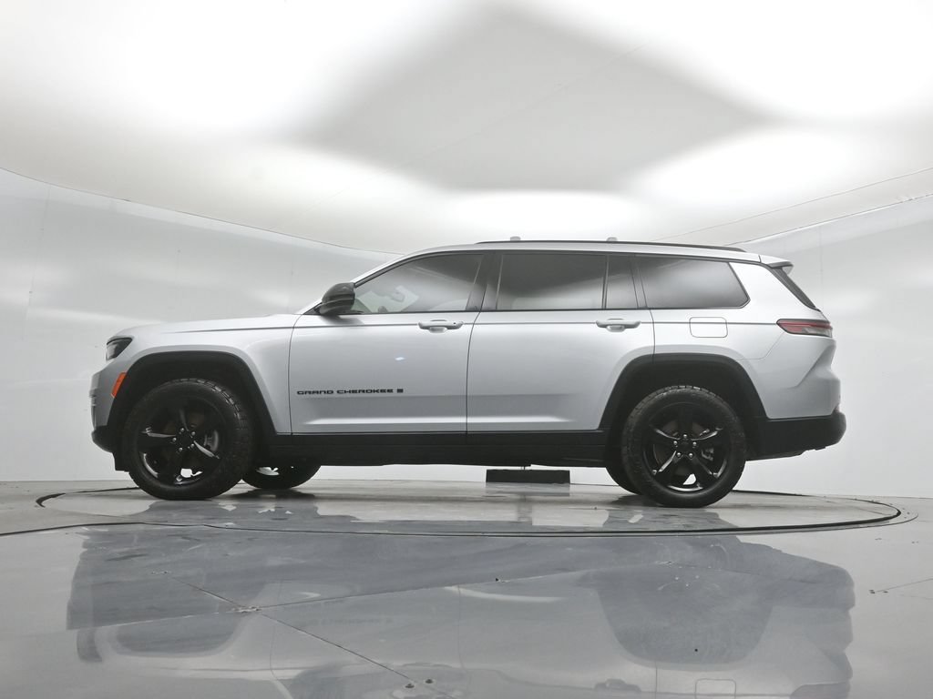 Used 2021 Jeep Grand Cherokee L Laredo AWD/4WD image 47