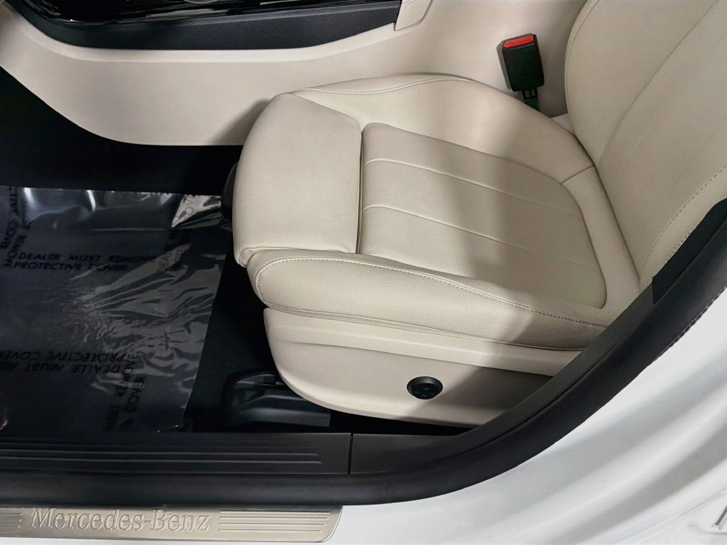 Used 2023 Mercedes-Benz CLA 250 4MATIC w/ Premium Package image 18