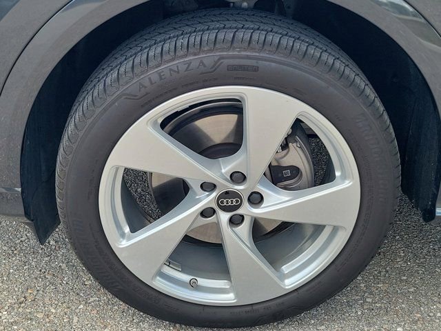 Certified 2025 Audi Q5 Premium Plus w/ Premium Plus image 9