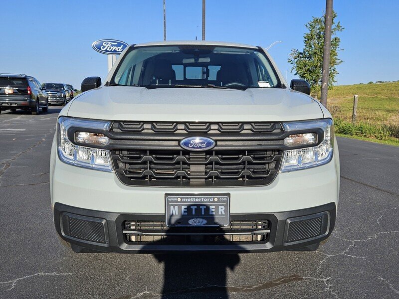 Used 2022 Ford Maverick XL FWD image 2