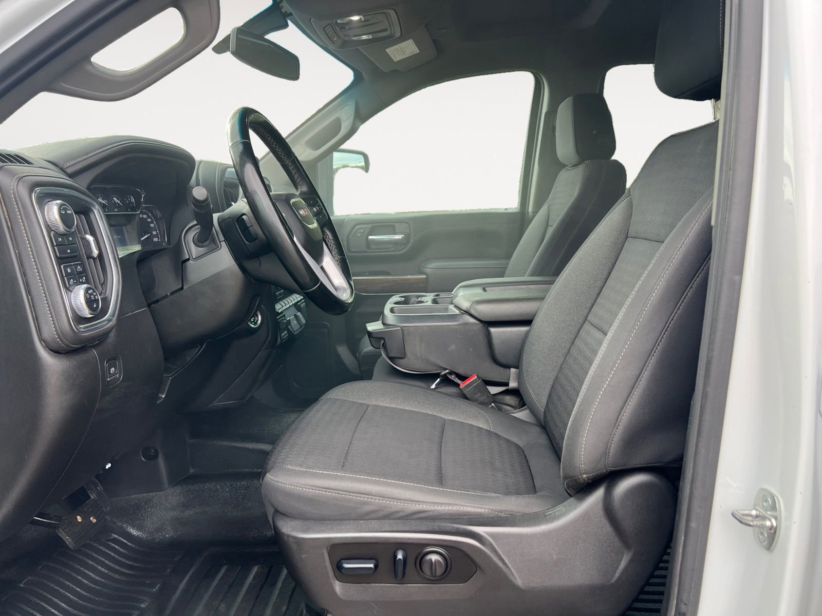 Used 2023 GMC Sierra 3500 SLE w/ SLE Convenience Package AWD/4WD image 9