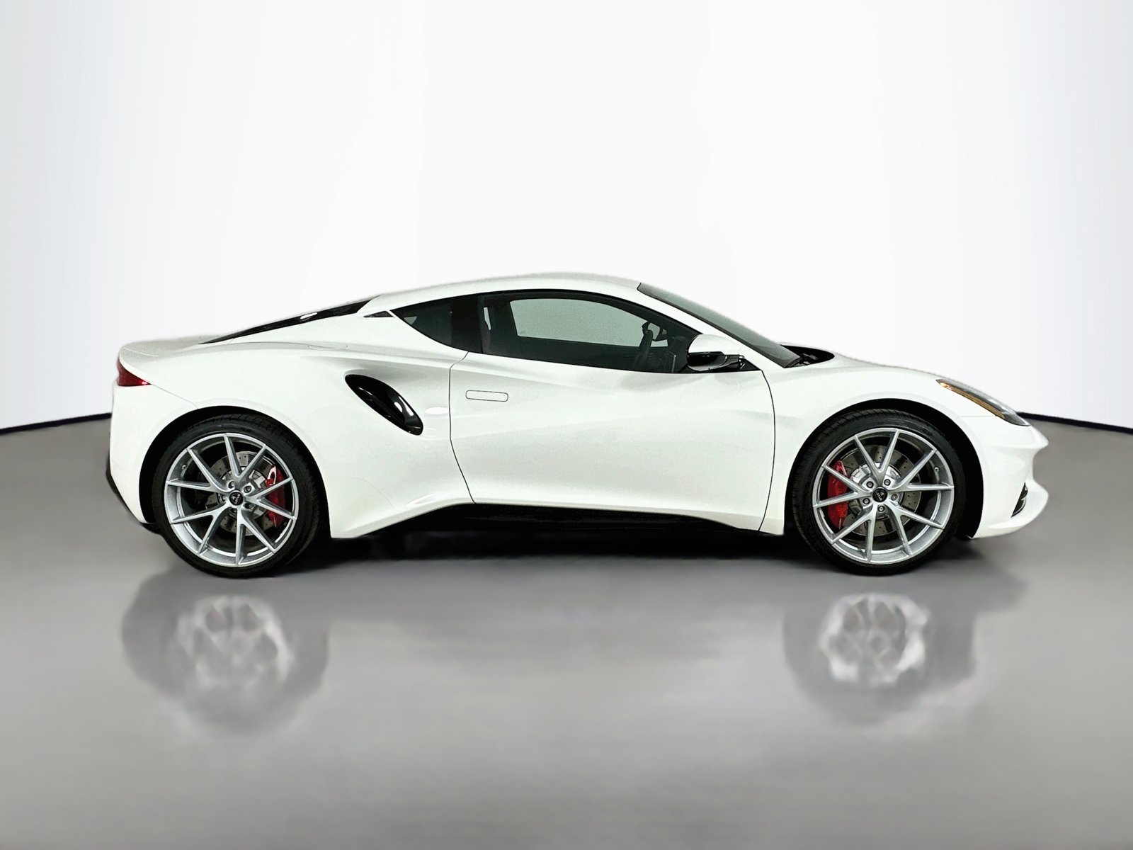 New 2025 Lotus Emira RWD image 4