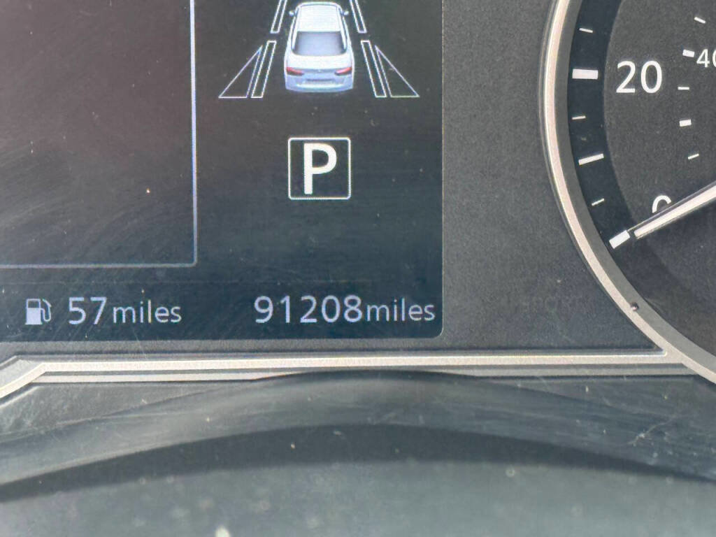 Used 2021 Nissan Versa SV image 18