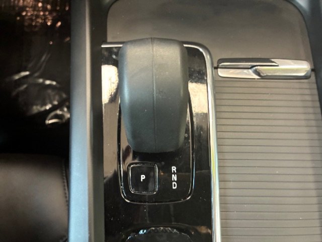 Used 2023 Volvo XC60 T8 Core w/ Climate Package image 27