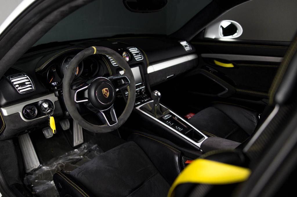 Used 2016 Porsche Cayman GT4 RWD image 14