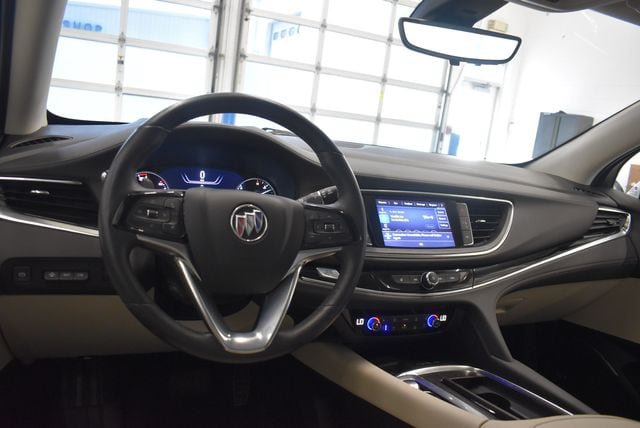 Used 2024 Buick Enclave Avenir w/ Avenir Technology Package AWD/4WD image 23