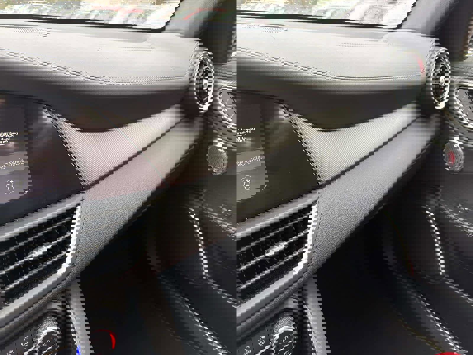 Used 2022 Alfa Romeo Giulia Veloce image 16