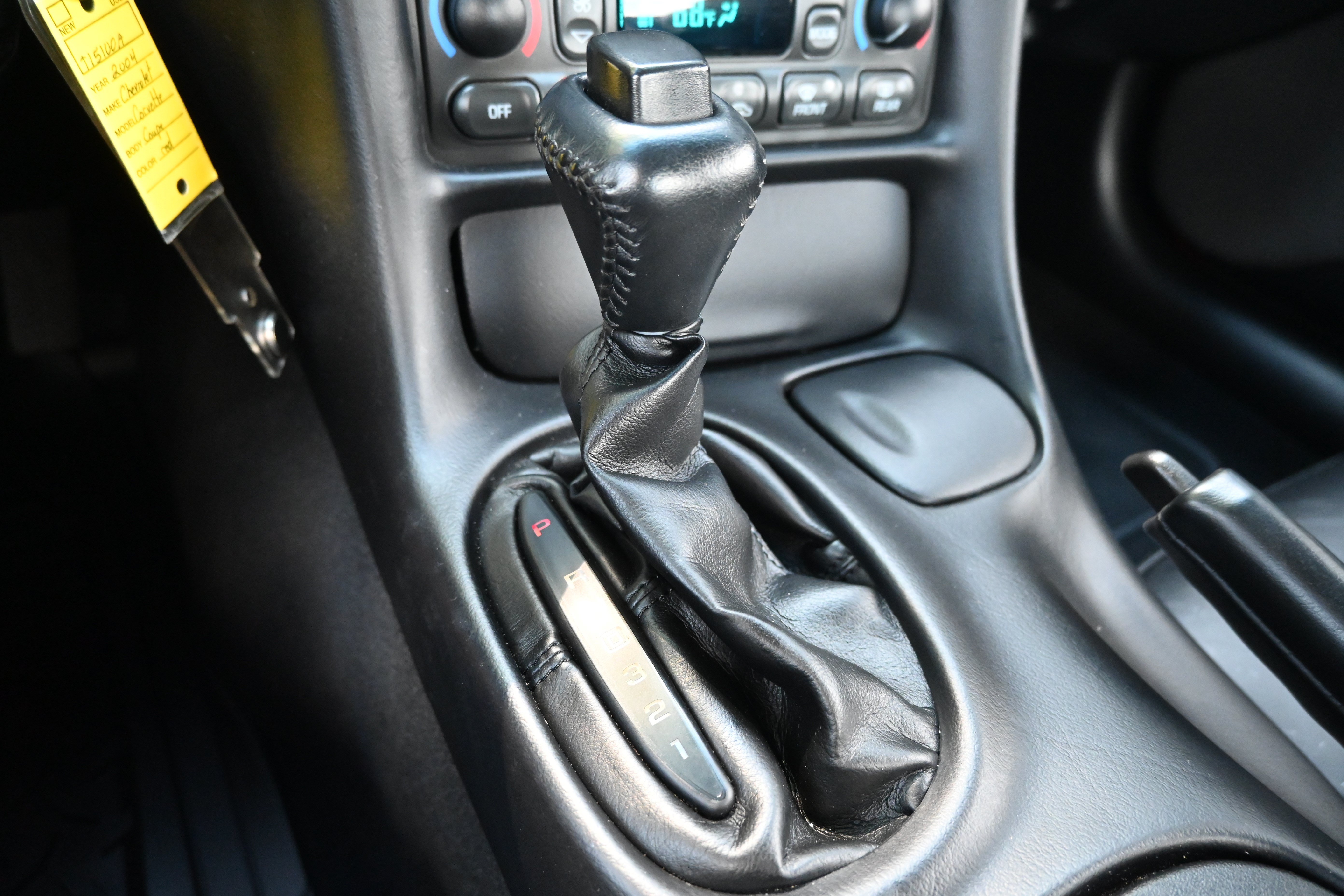 Used 2004 Chevrolet Corvette Coupe RWD image 22