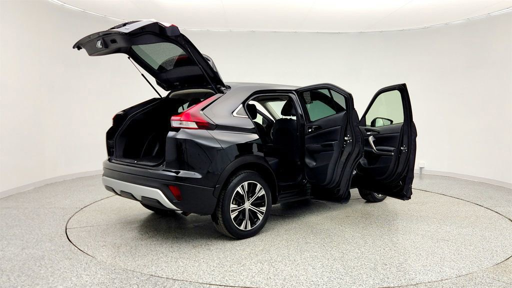 Used 2022 Mitsubishi Eclipse Cross SE image 11