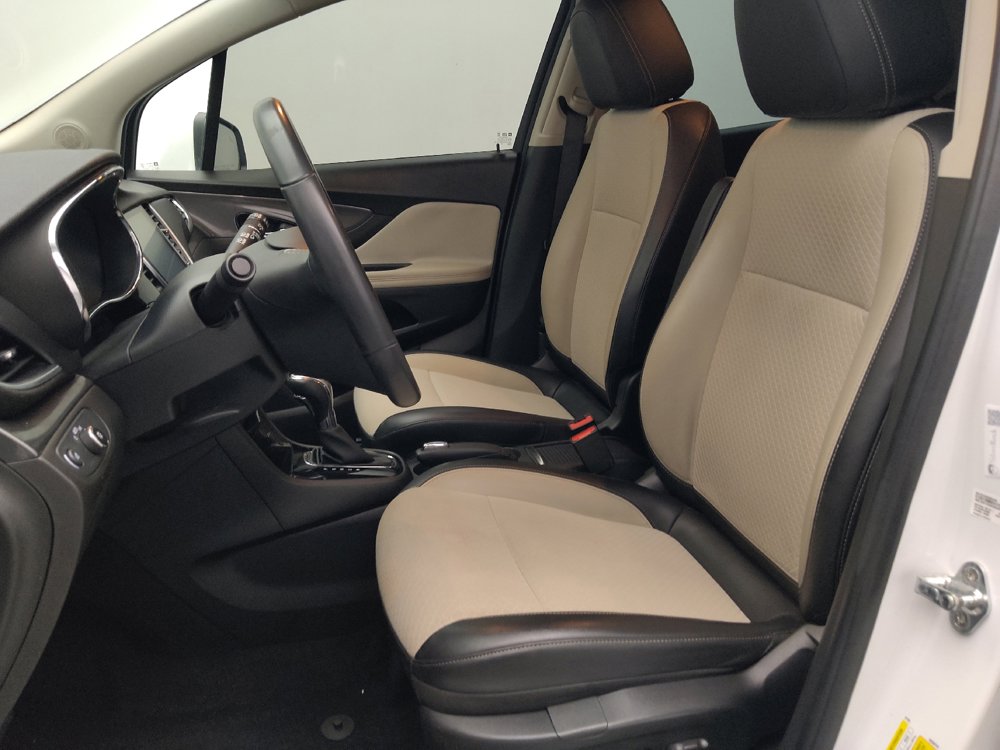 Used 2020 Buick Encore Preferred w/ Safety Package FWD image 17