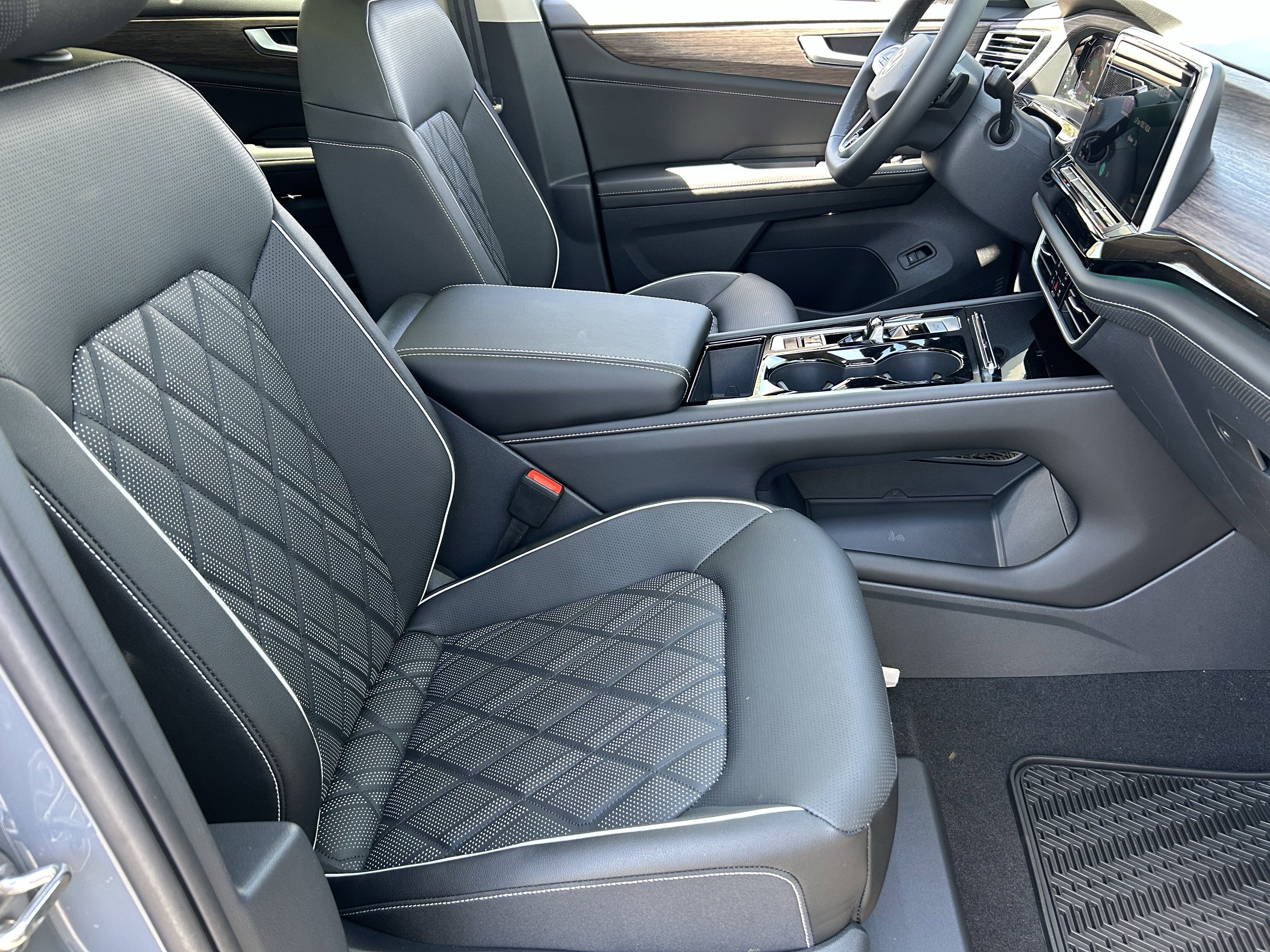 New 2026 Volkswagen Atlas SEL Premium R-Line AWD/4WD image 8