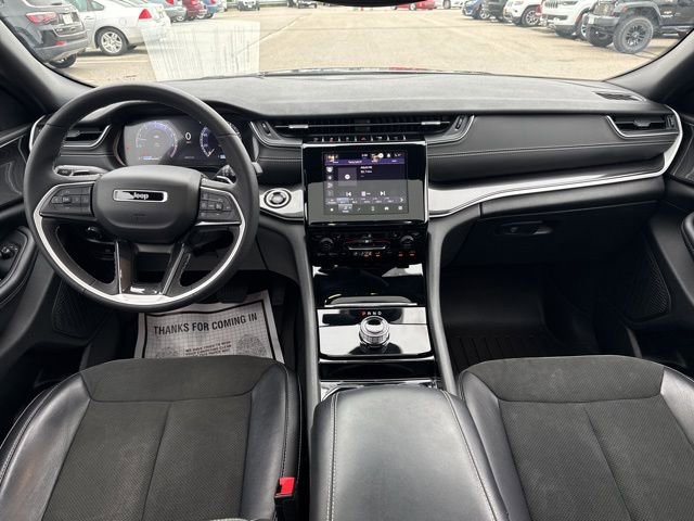 Used 2023 Jeep Grand Cherokee L Laredo image 20