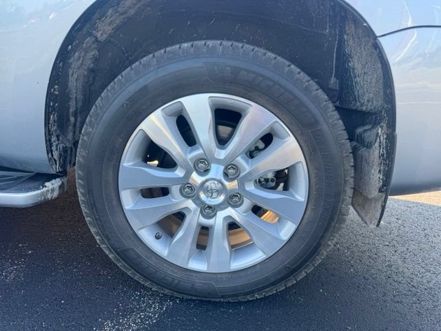 Used 2020 Toyota Sequoia Platinum AWD/4WD image 10