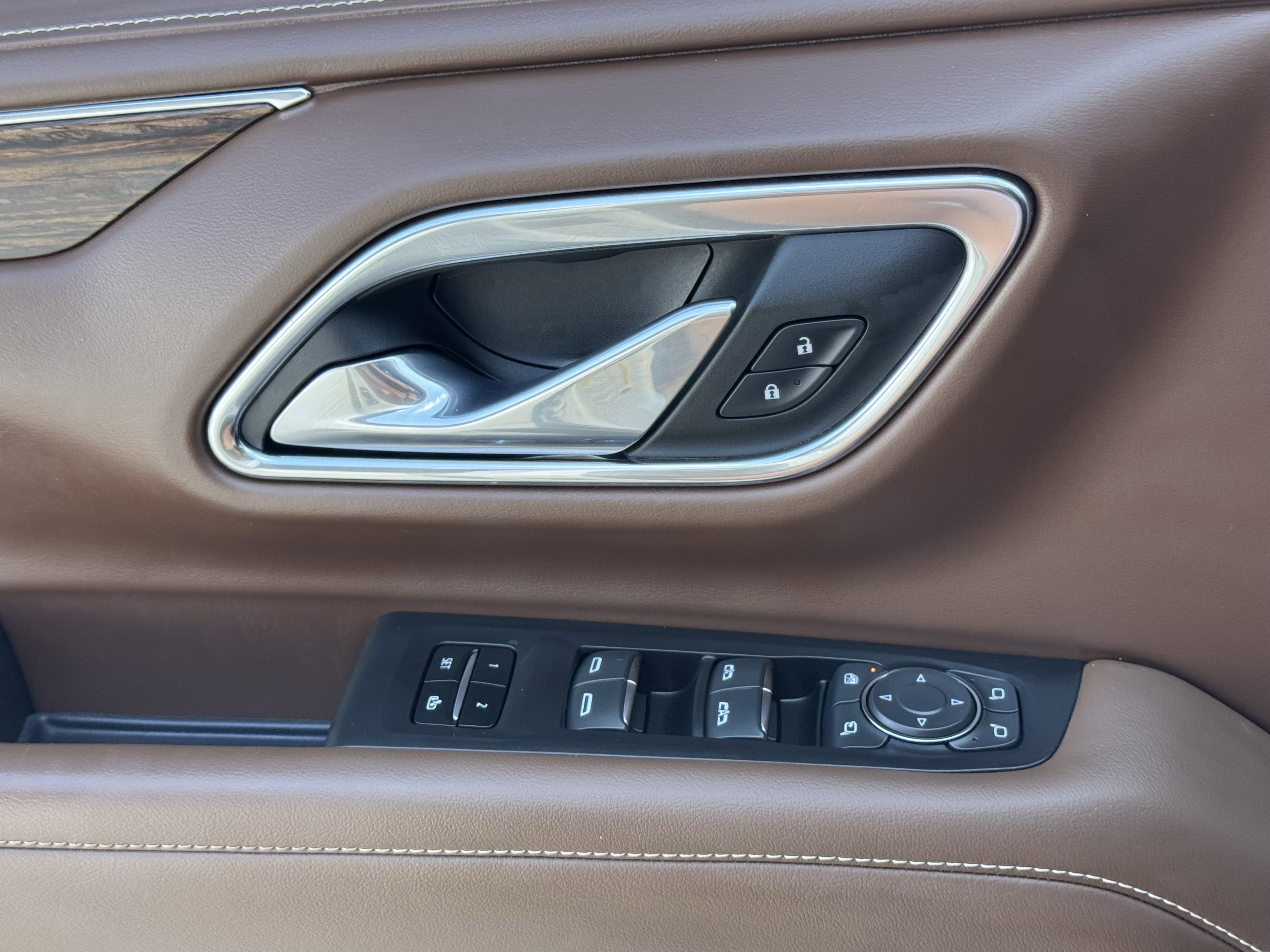 Used 2021 Chevrolet Tahoe High Country w/ Premium Package image 26