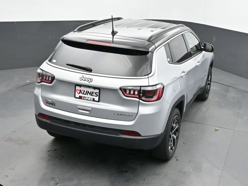 Used 2025 Jeep Compass Limited AWD/4WD image 43