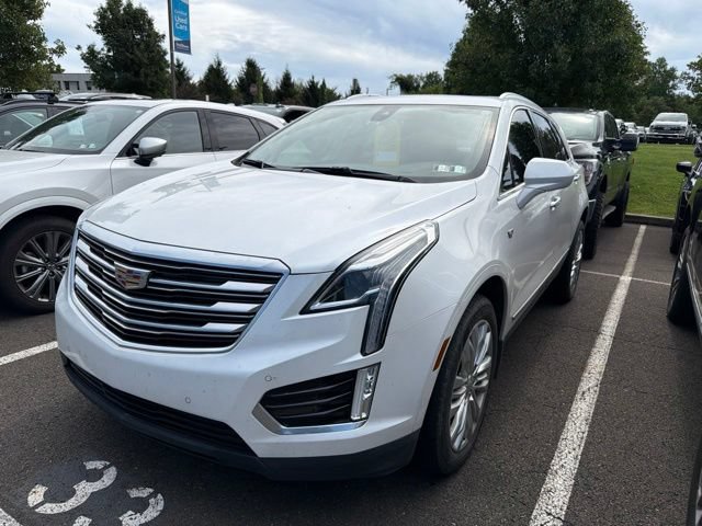 Used 2017 Cadillac XT5 Premium Luxury w/ LPO, Wheel Lock Package AWD/4WD image 2