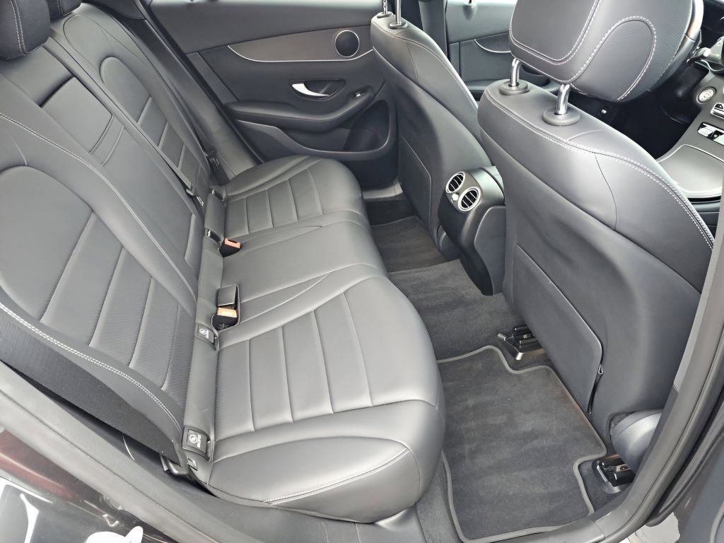 Used 2021 Mercedes-Benz GLC 300 image 5
