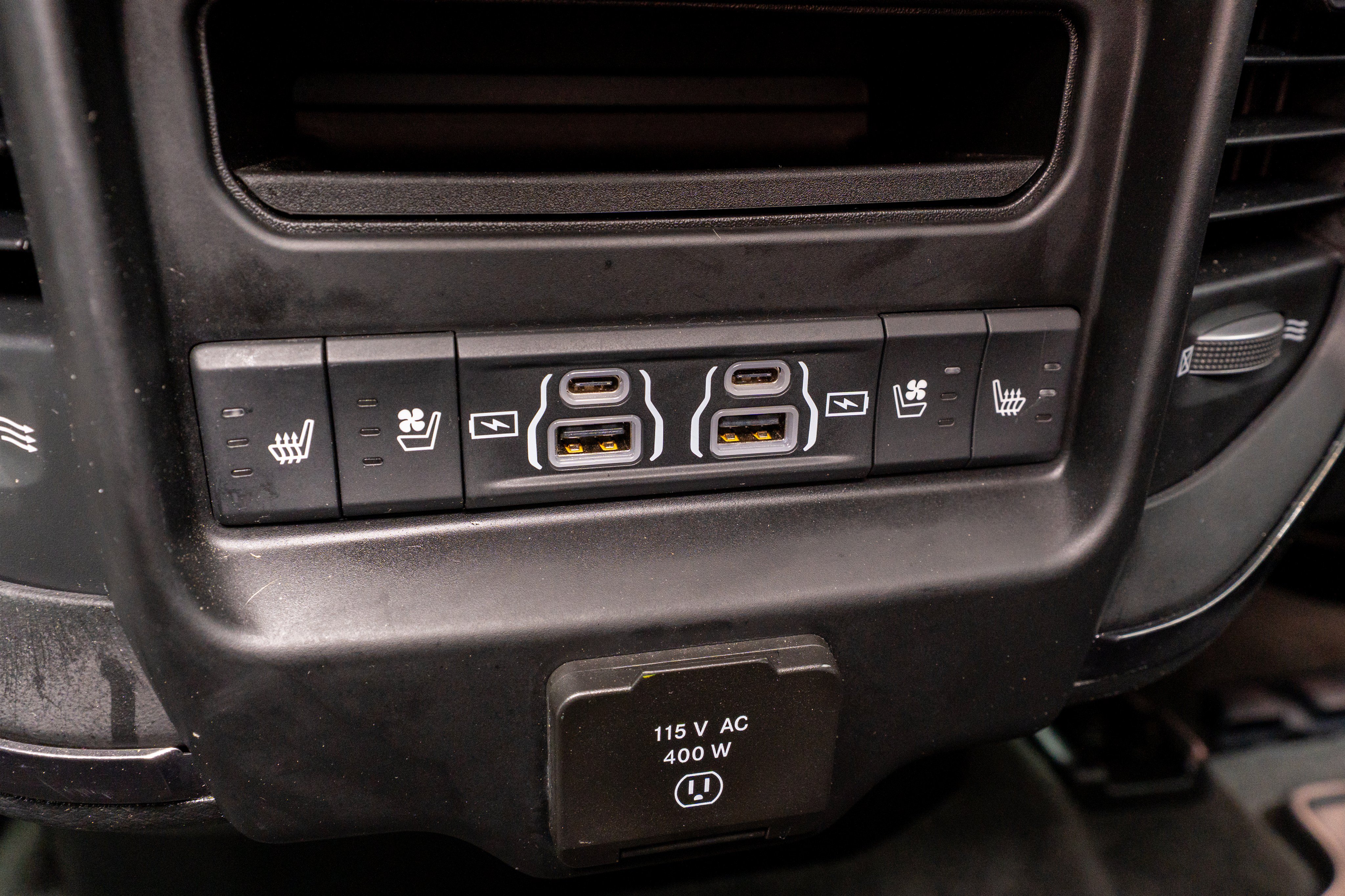 Used 2024 RAM 1500 Limited AWD/4WD image 35