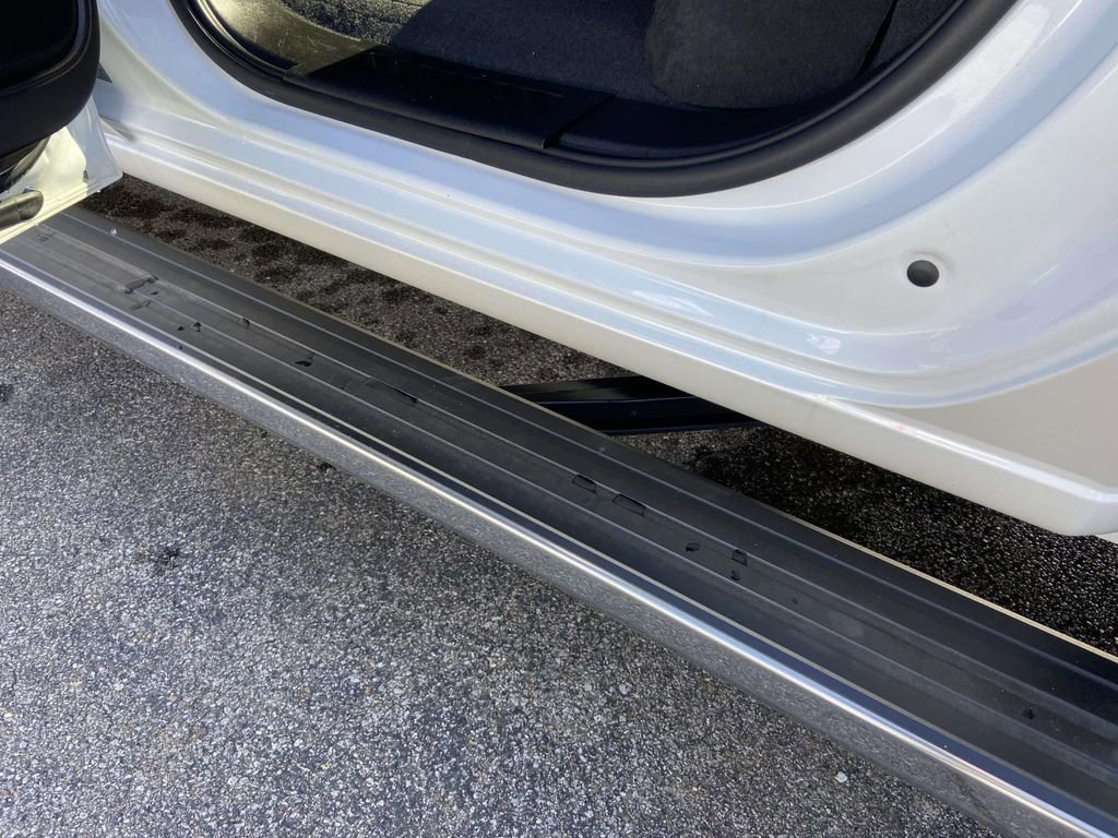 Used 2021 Chevrolet Silverado 1500 High Country w/ Technology Package image 14