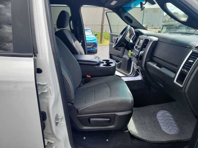 Used 2024 RAM 1500 Warlock AWD/4WD image 31